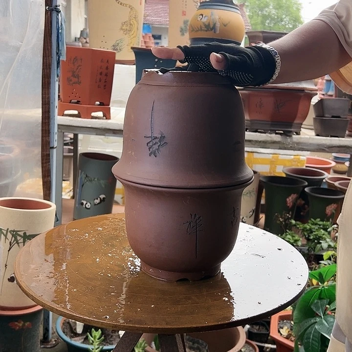 宜兴紫砂花盆21+21平角金钟