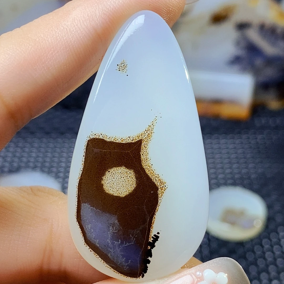 玛瑙/玉髓未镶嵌珠宝半成品