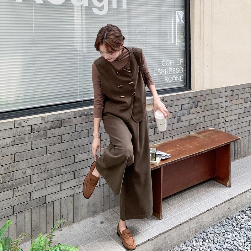 学院风牛角扣毛呢马甲内搭阔腿裤套装2025秋冬新款韩系通勤三件套