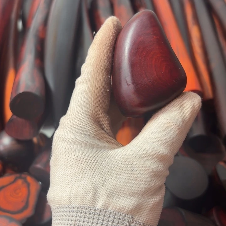 祖***石大叶紫檀（黑酸枝木类）