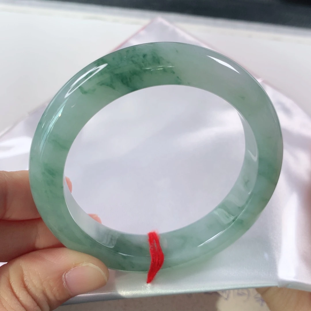 未镶嵌手镯翡翠 需包容表皮裂 247