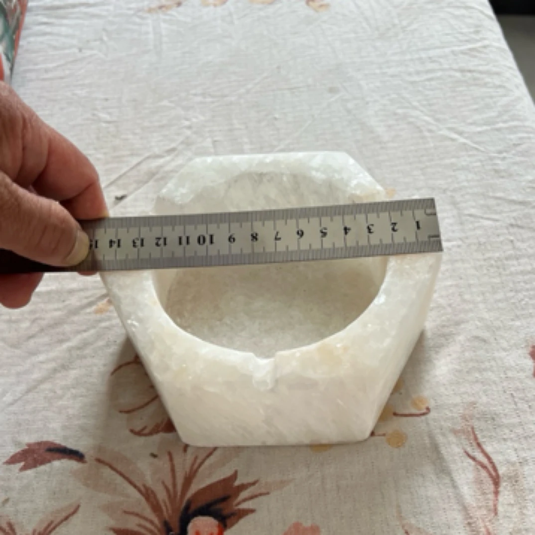 石膏手工雕刻烟灰缸