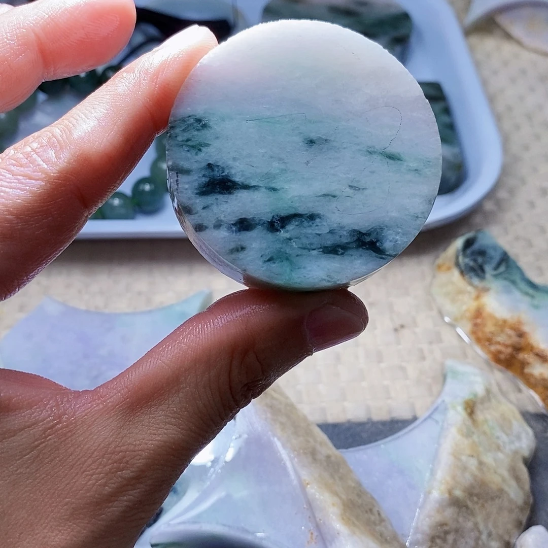 翡翠未镶嵌颈饰88