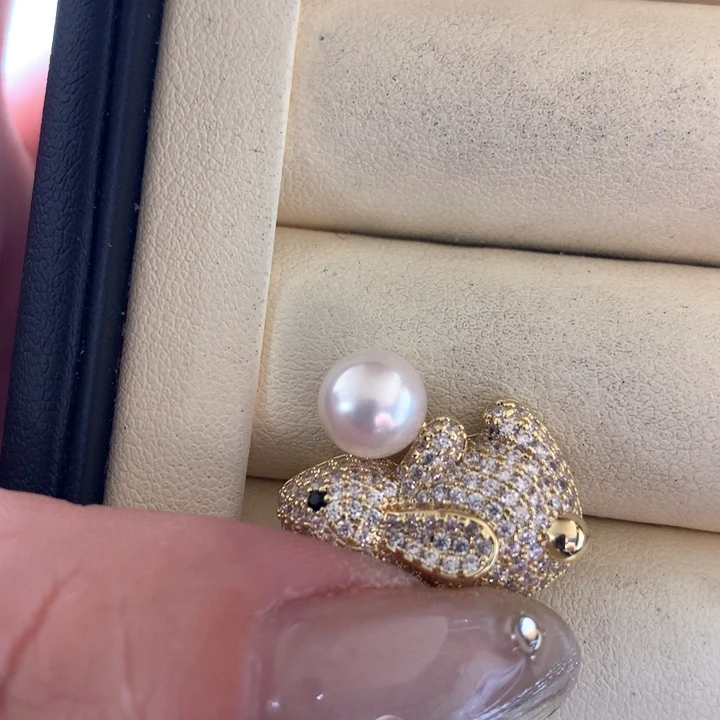 未镶嵌胸饰海水珍珠