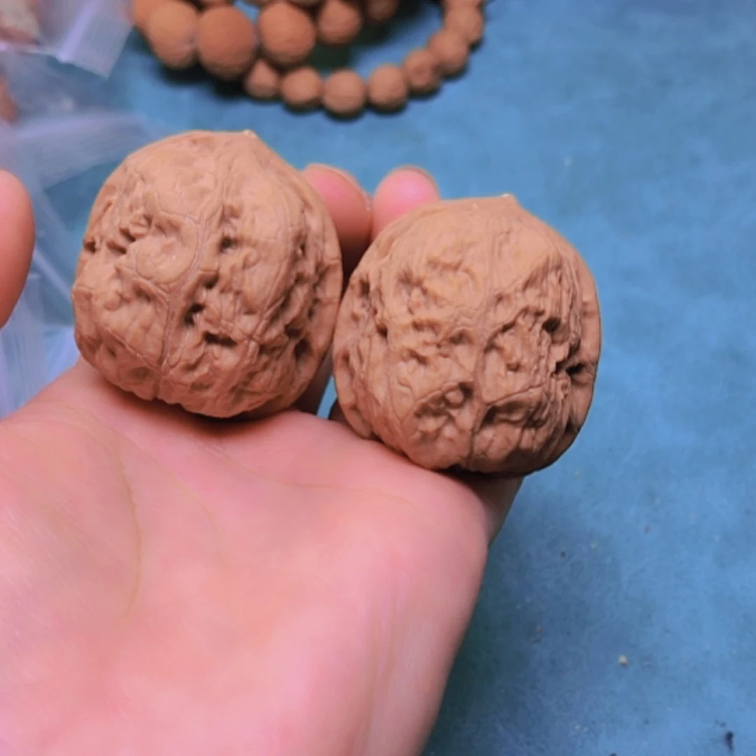 【闪购商品】摆件核桃38红方印黄尖