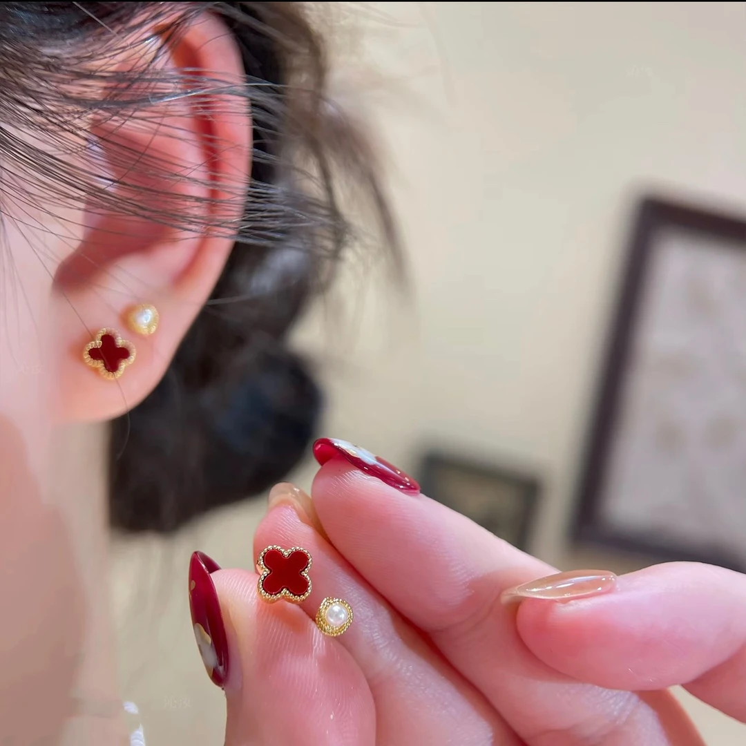 铜合金耳饰 红色四叶花耳钉四件套女小众设计珠珠耳环套装配饰品