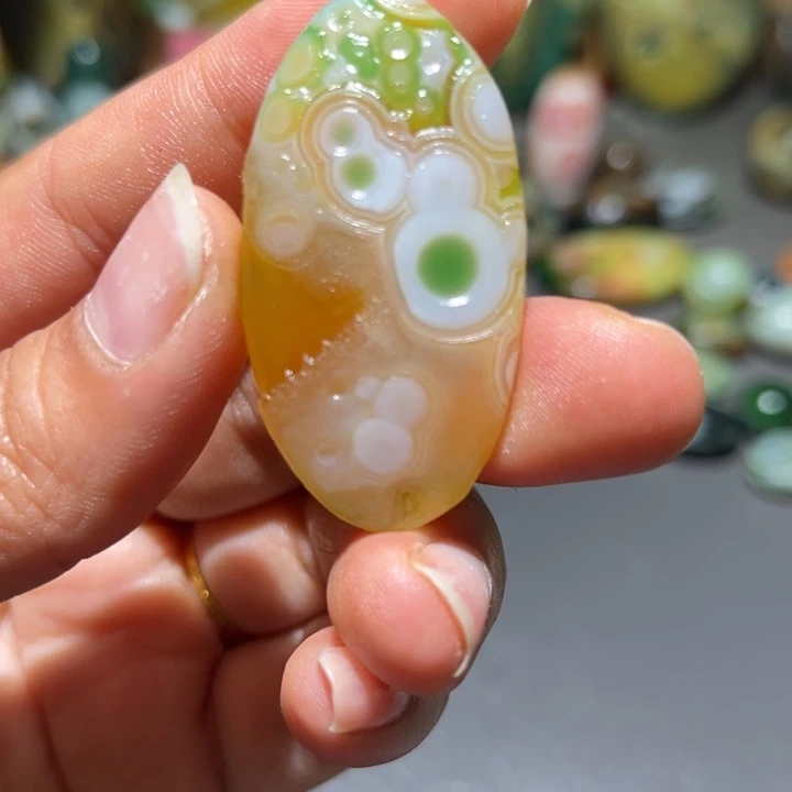 未镶嵌玛瑙/玉髓珠宝奇石