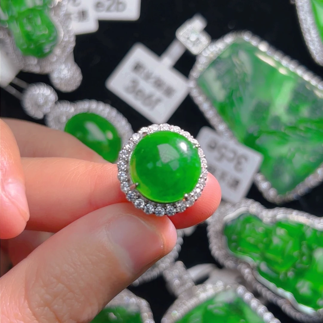 翡翠颈饰银S925镶嵌蛋面