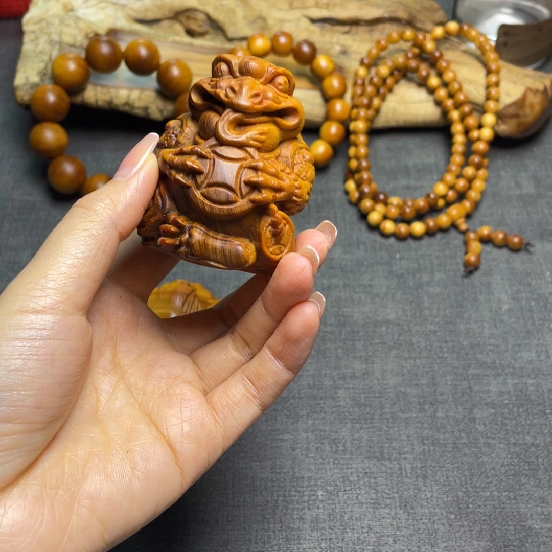 柏木（崖柏）黑油手把件金蟾