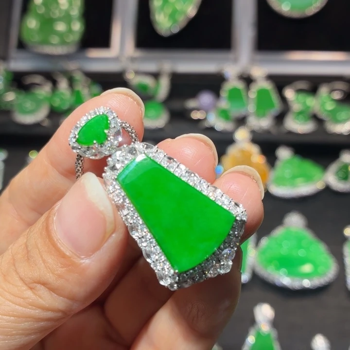 翡翠18K金镶嵌吊坠(不含链)翡翠