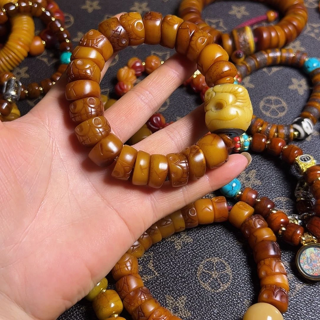 香榧木藏区手串牛骨