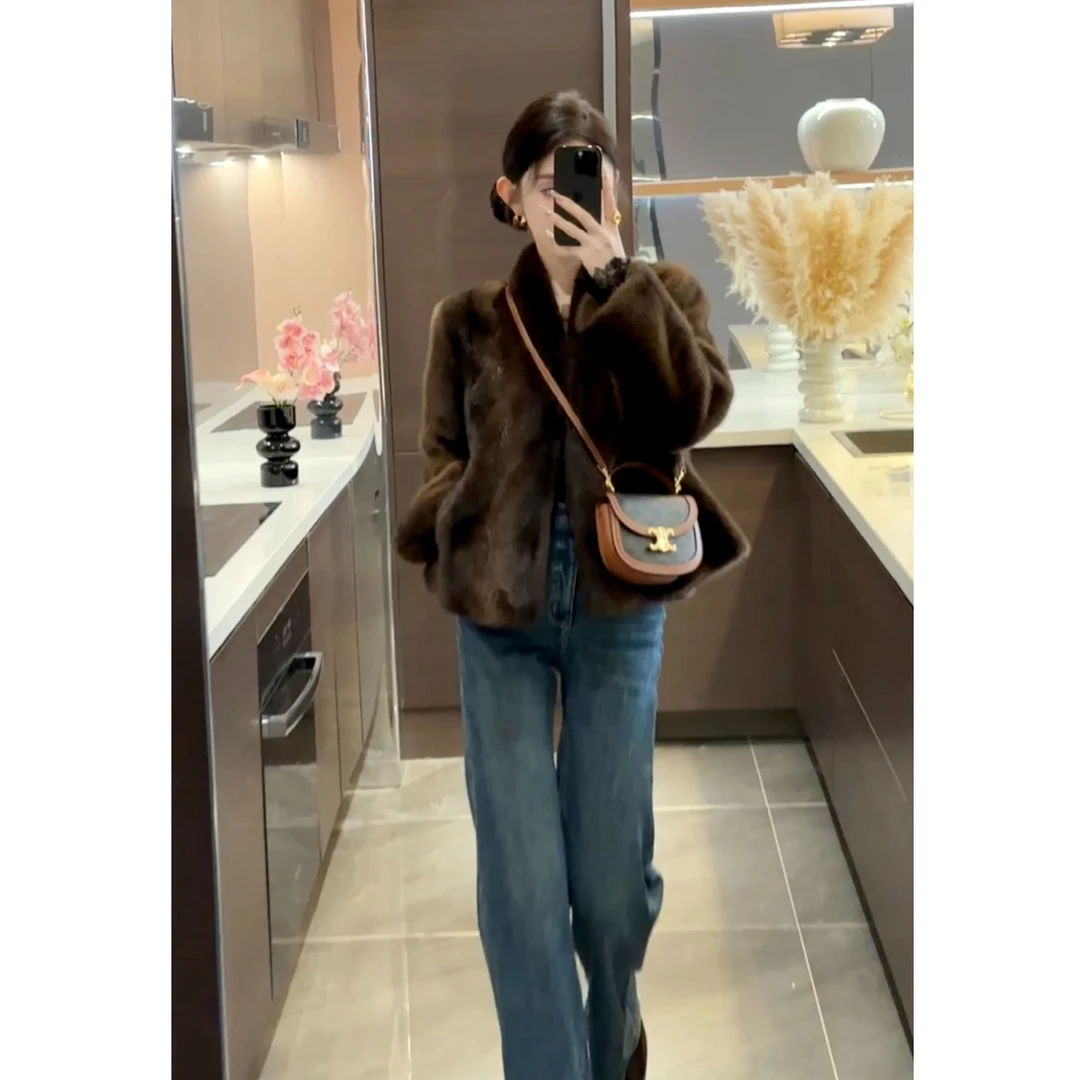 【周粥】【老钱风】时尚新款气质高级皮绒一体显瘦保暖外套JJD4WT8956