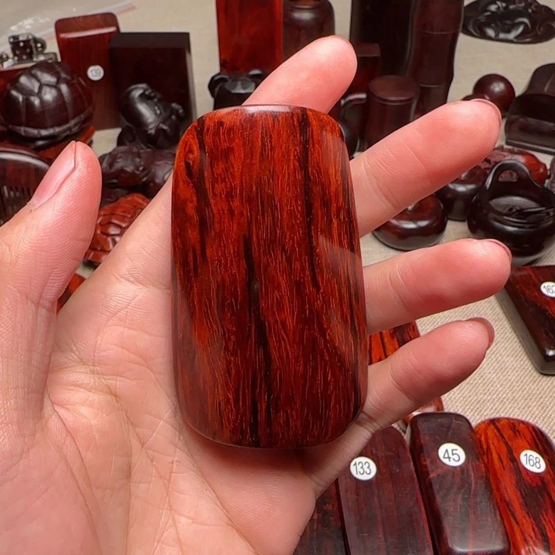 檀香紫檀（小叶紫檀）骑****际