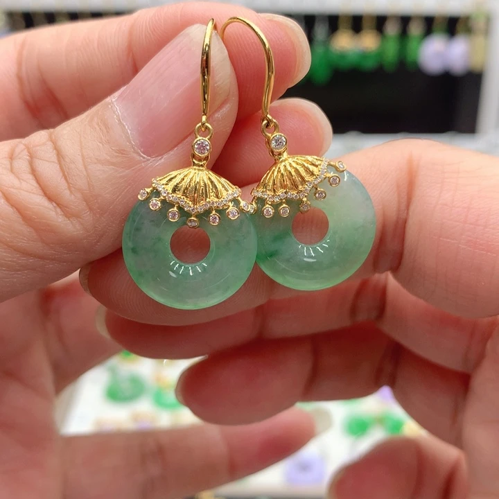 翡翠18K金镶嵌耳饰