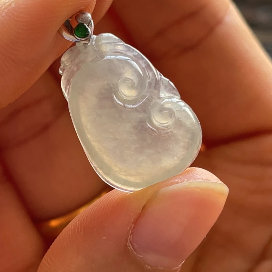 翡翠颈饰18K金镶嵌如意