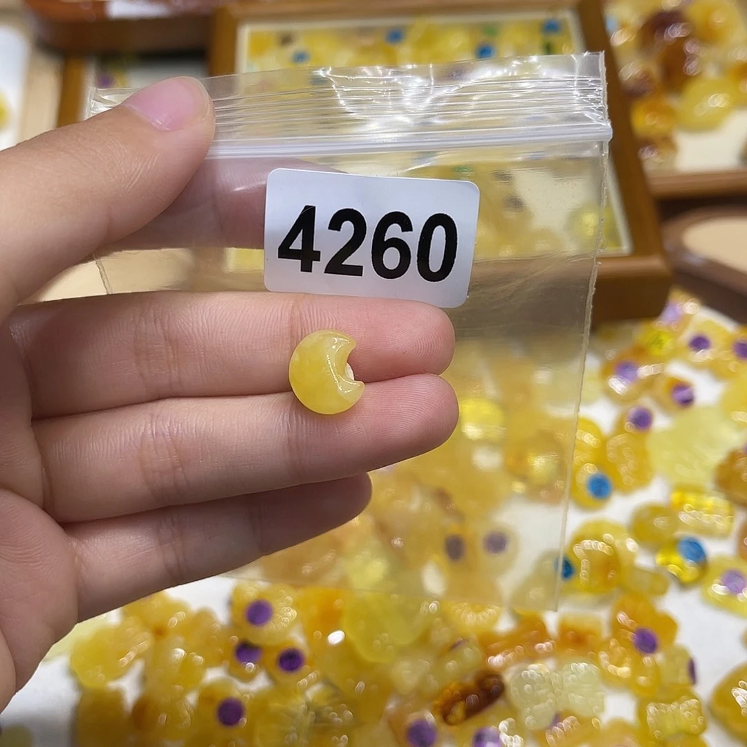 小***微琥珀未镶嵌珠宝奇石
