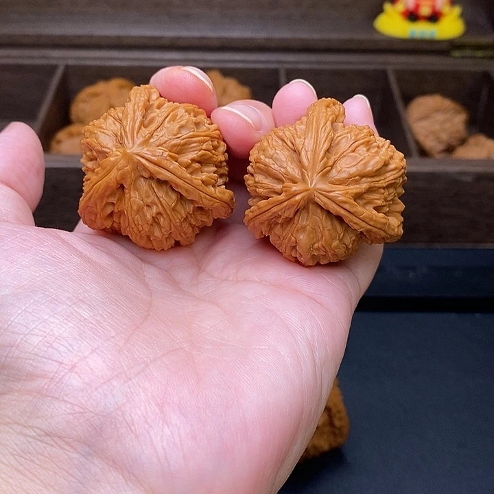 晓***把件文玩核桃白奔