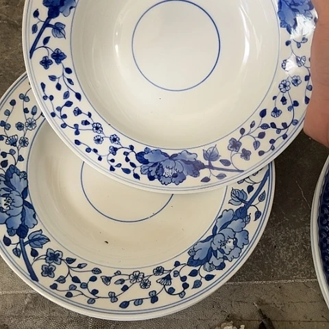 陶瓷8寸手绘盘两个