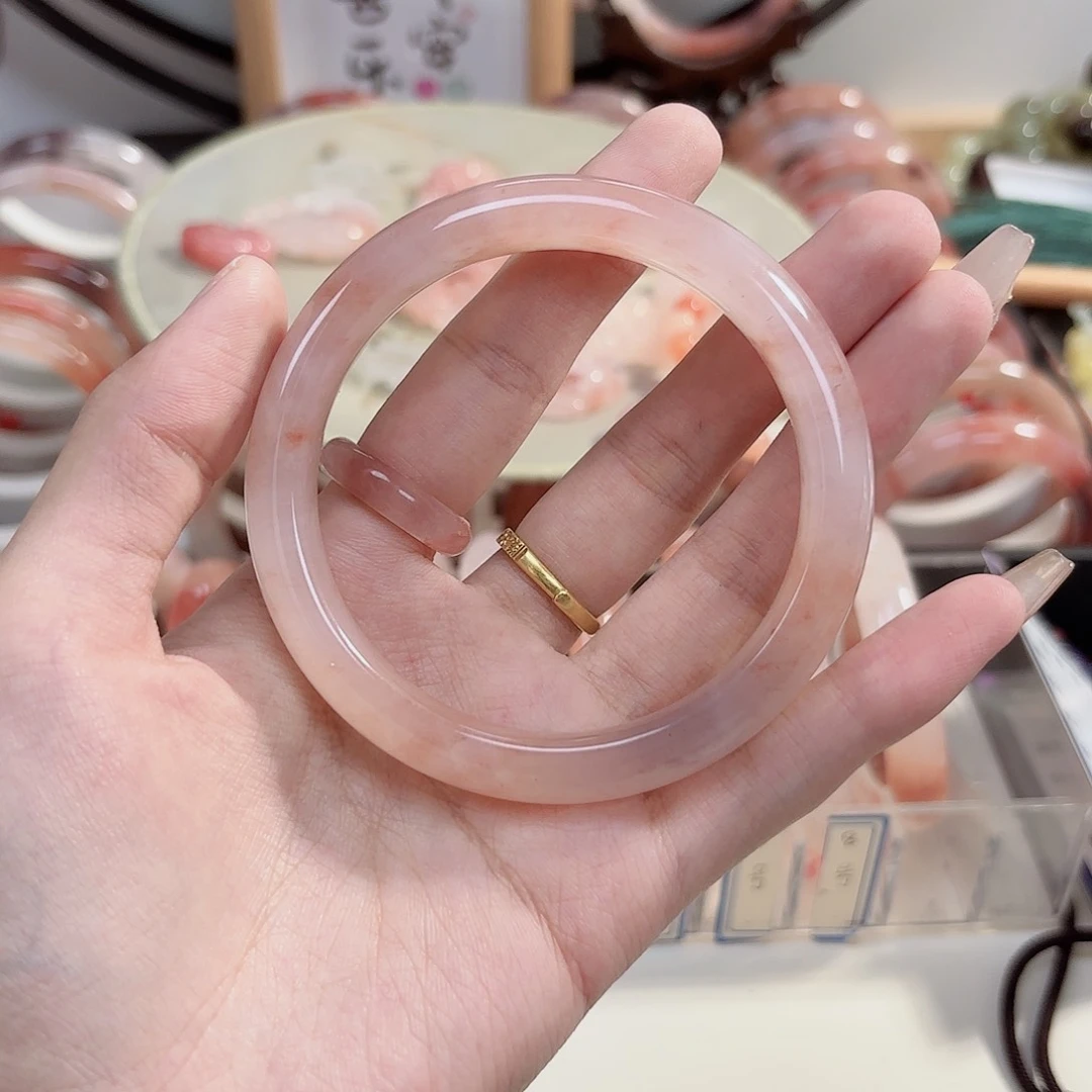 石英质玉手镯未镶嵌章****.