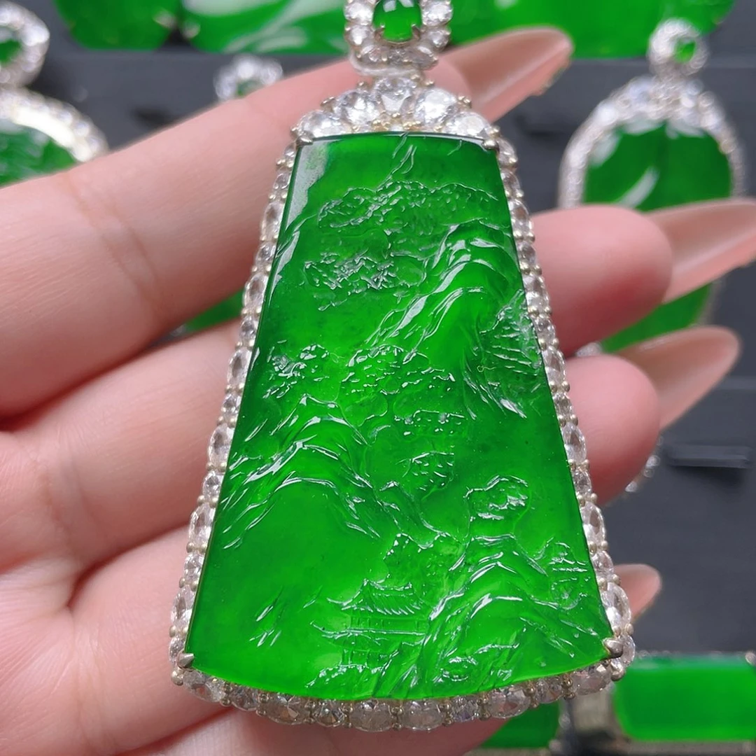 颈饰银S925镶嵌翡翠山水