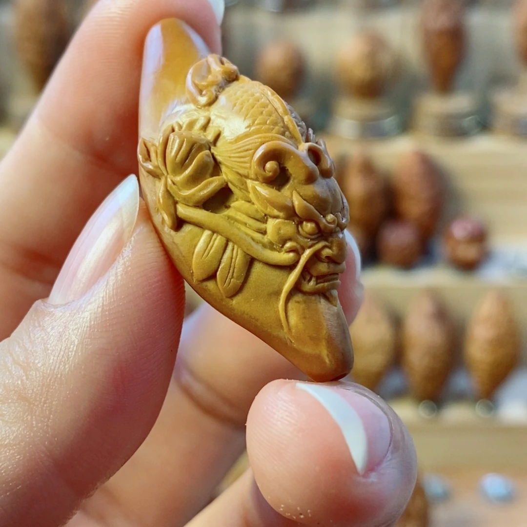 橄榄核手串/手链玉化龙