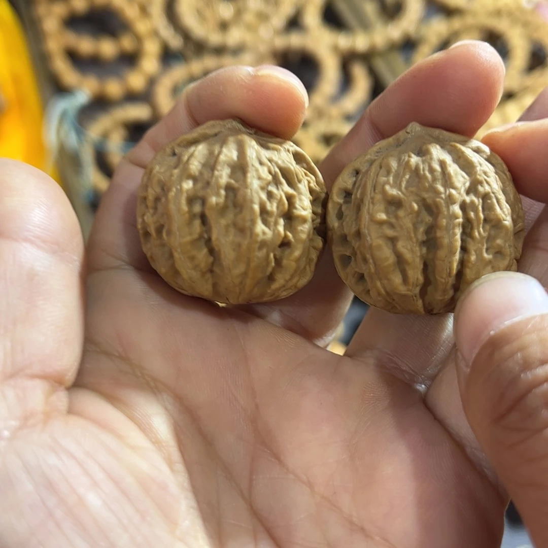 文玩核桃把件秋子核桃全品