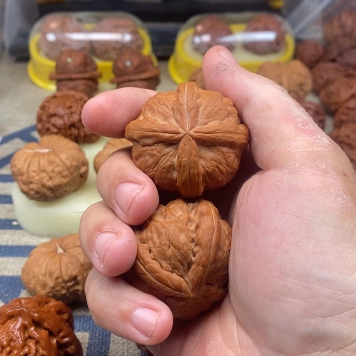 文玩核桃把件大*的核桃