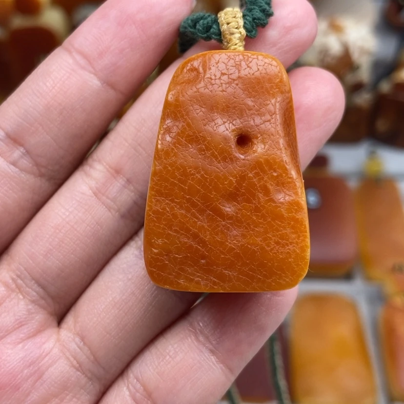 【闪购商品】未镶嵌吊坠(赠链)琥珀