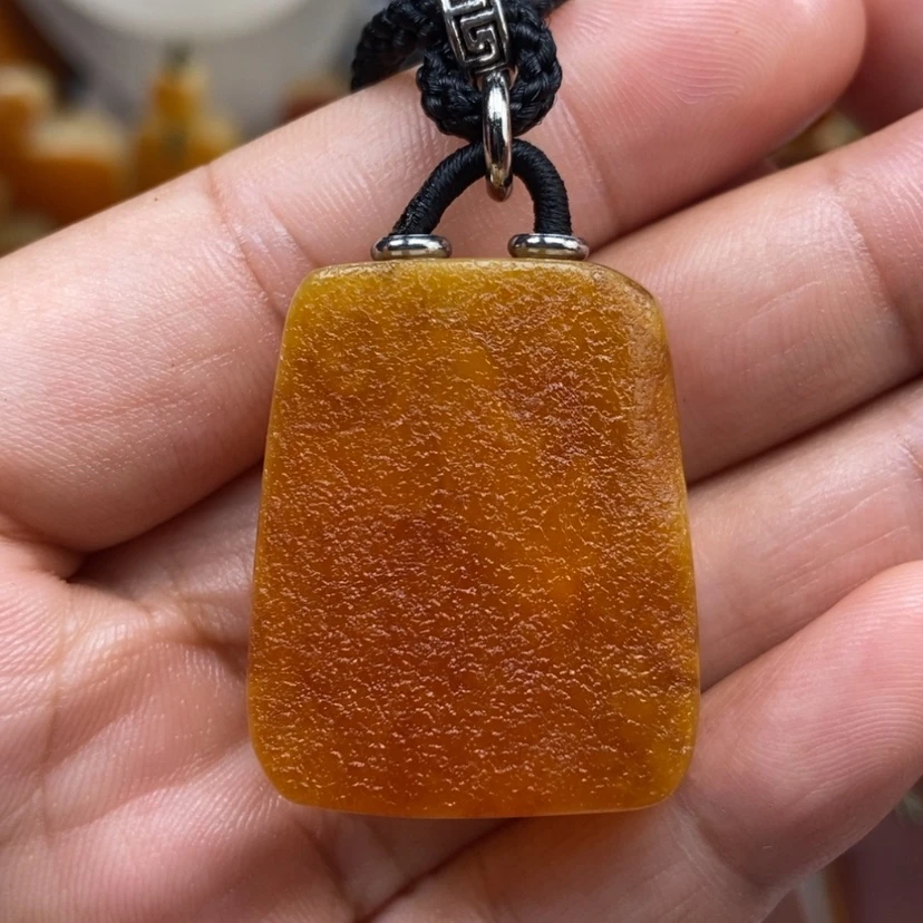 【闪购商品】琥珀颈饰未镶嵌