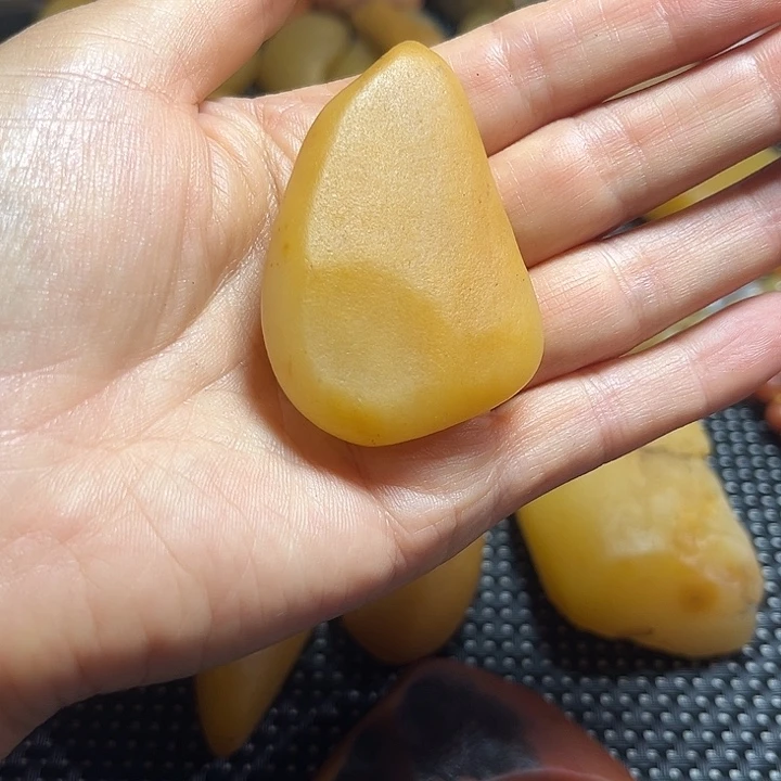 合金石英质玉（天山翠）珠宝奇石
