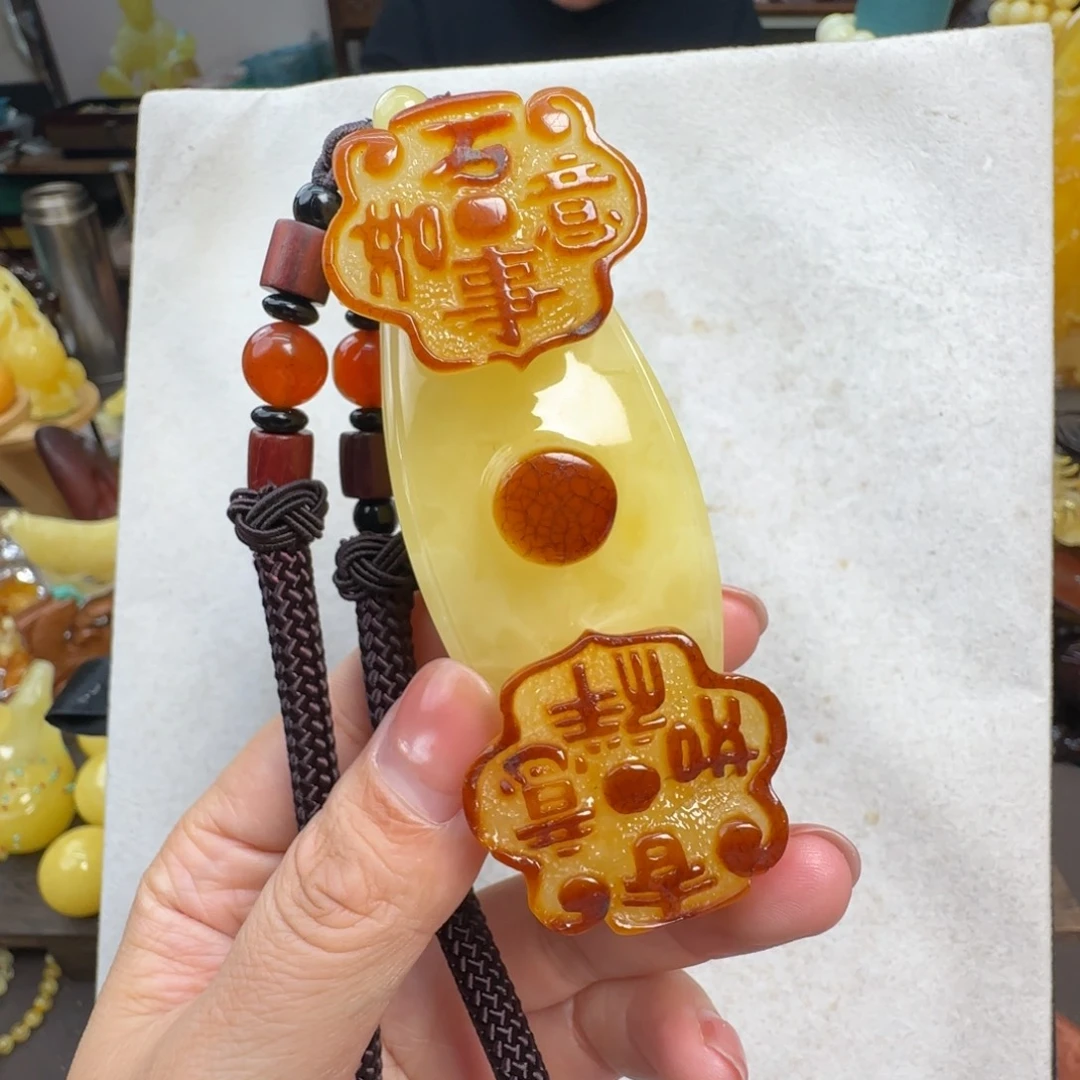 蜜蜡未镶嵌珠宝奇石