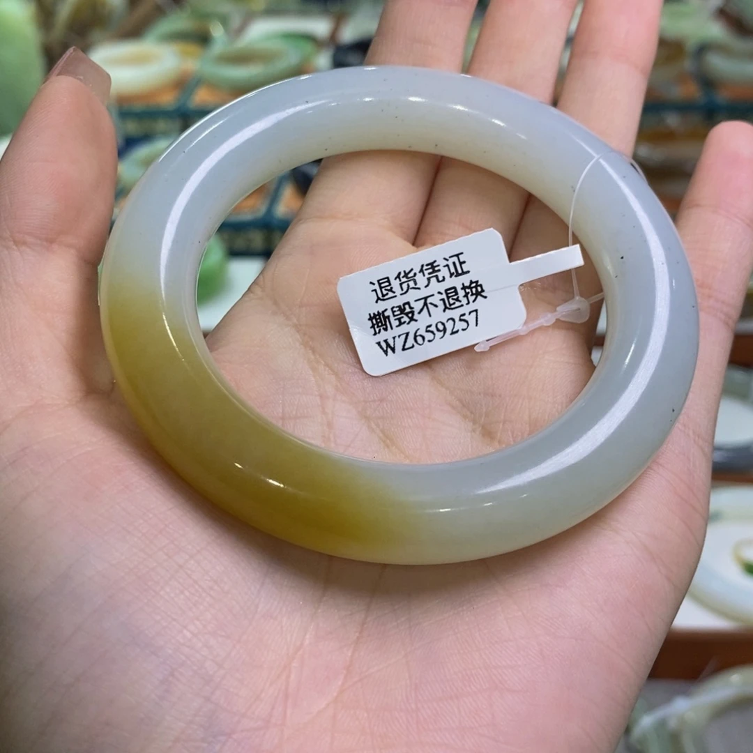 和田玉未镶嵌手镯且末糖白飘青花胖圆58/59