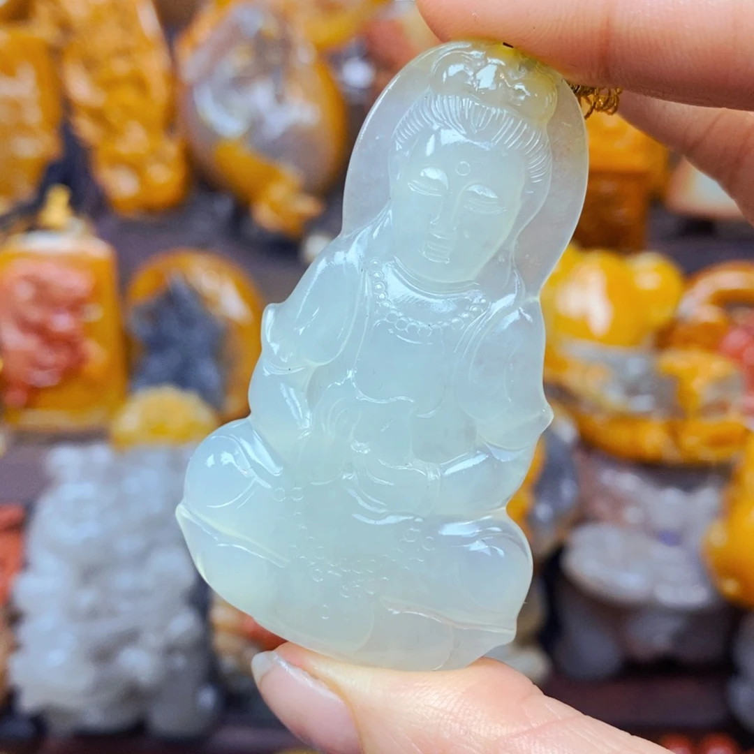 未镶嵌石英质玉（黄龙玉）颈饰
