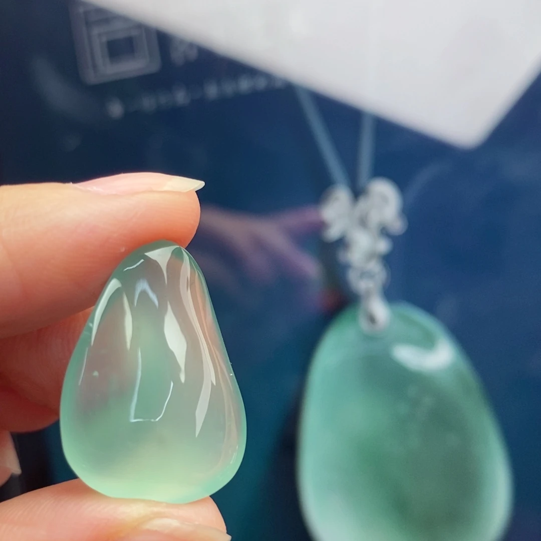 定制翡翠未镶嵌极简超纯吊坠