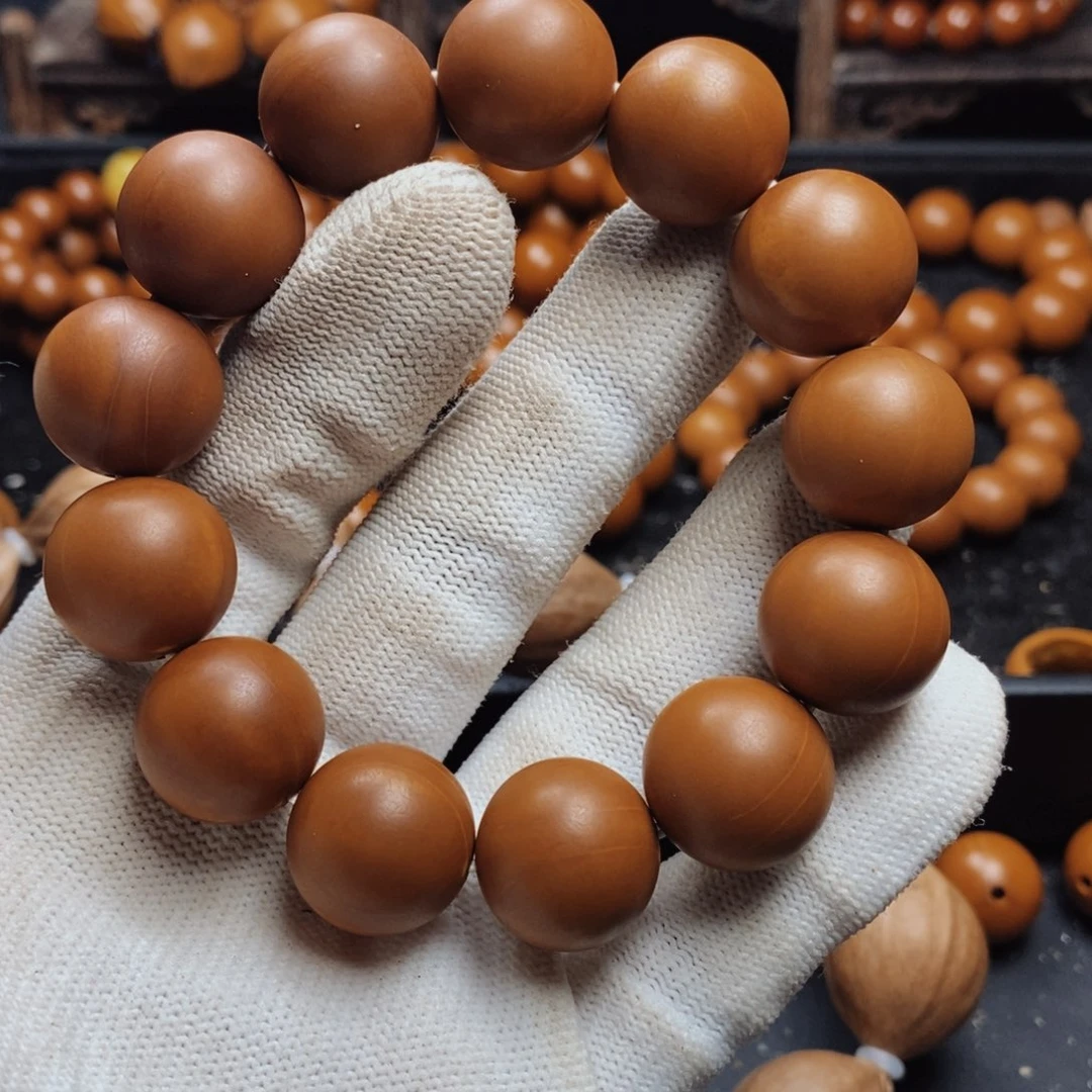 橄榄核手串/手链1.7尺寸鸡血红小孔