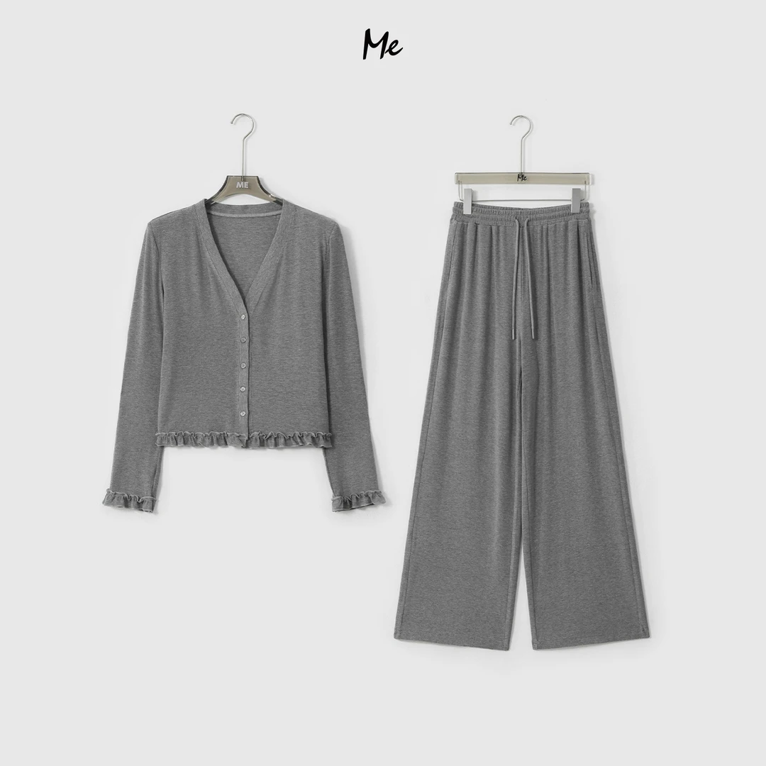 ME【LL木耳花懒人套装】超柔木耳边极简显瘦百搭休闲套装MESA0380