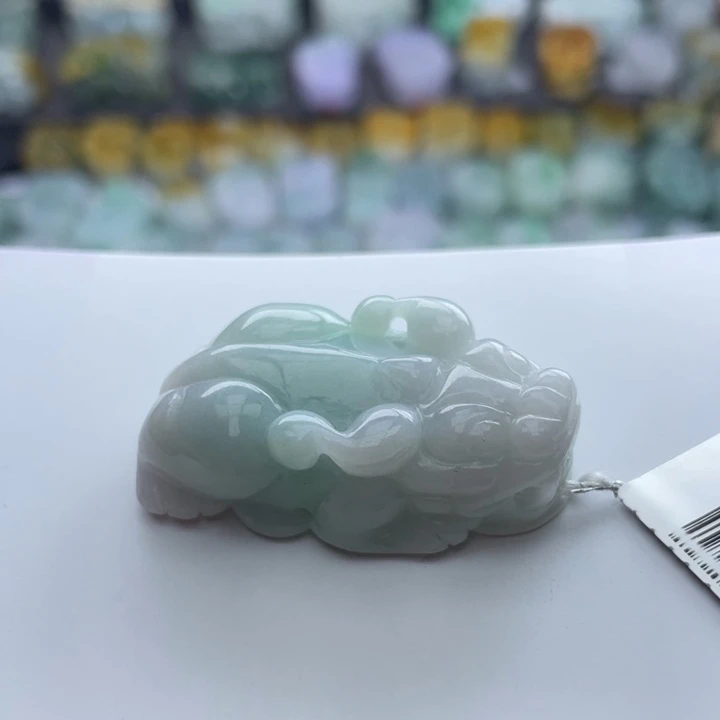 翡翠颈饰未镶嵌貔貅