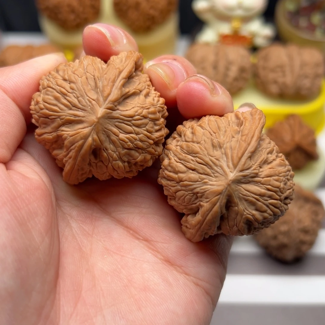 文玩核桃把件42全品泥鳅背