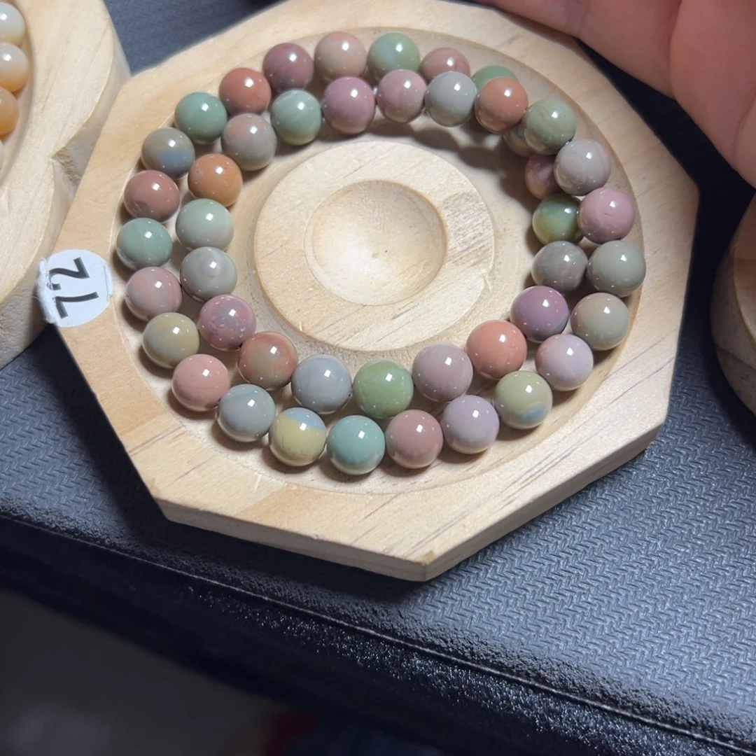 暖****石英质玉未镶嵌手链74