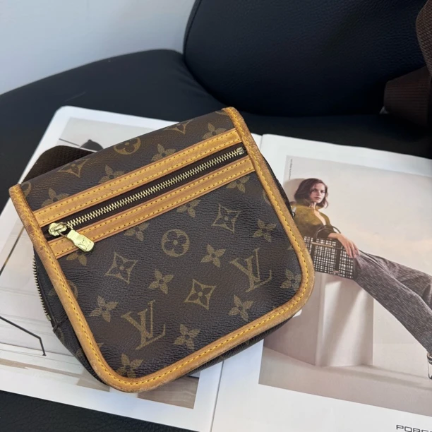 95新 LouisVuitton/路易威登 大麦中古/lv老花豆豆腰包/