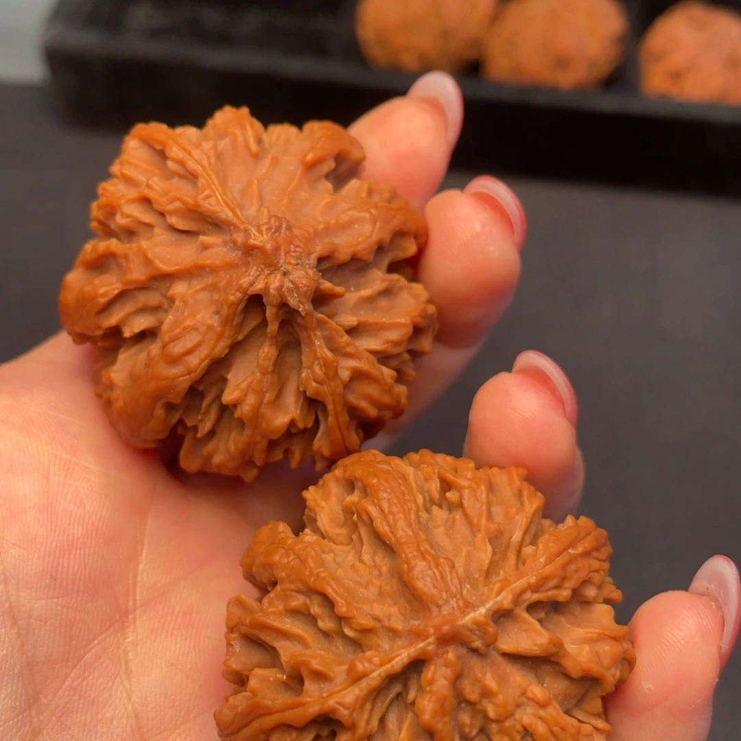 文玩核桃吊坠秦岭野生核桃