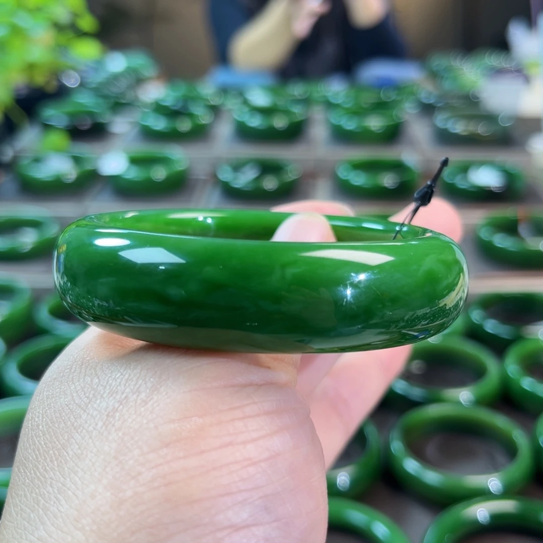 未镶嵌手镯和田玉（碧玉）