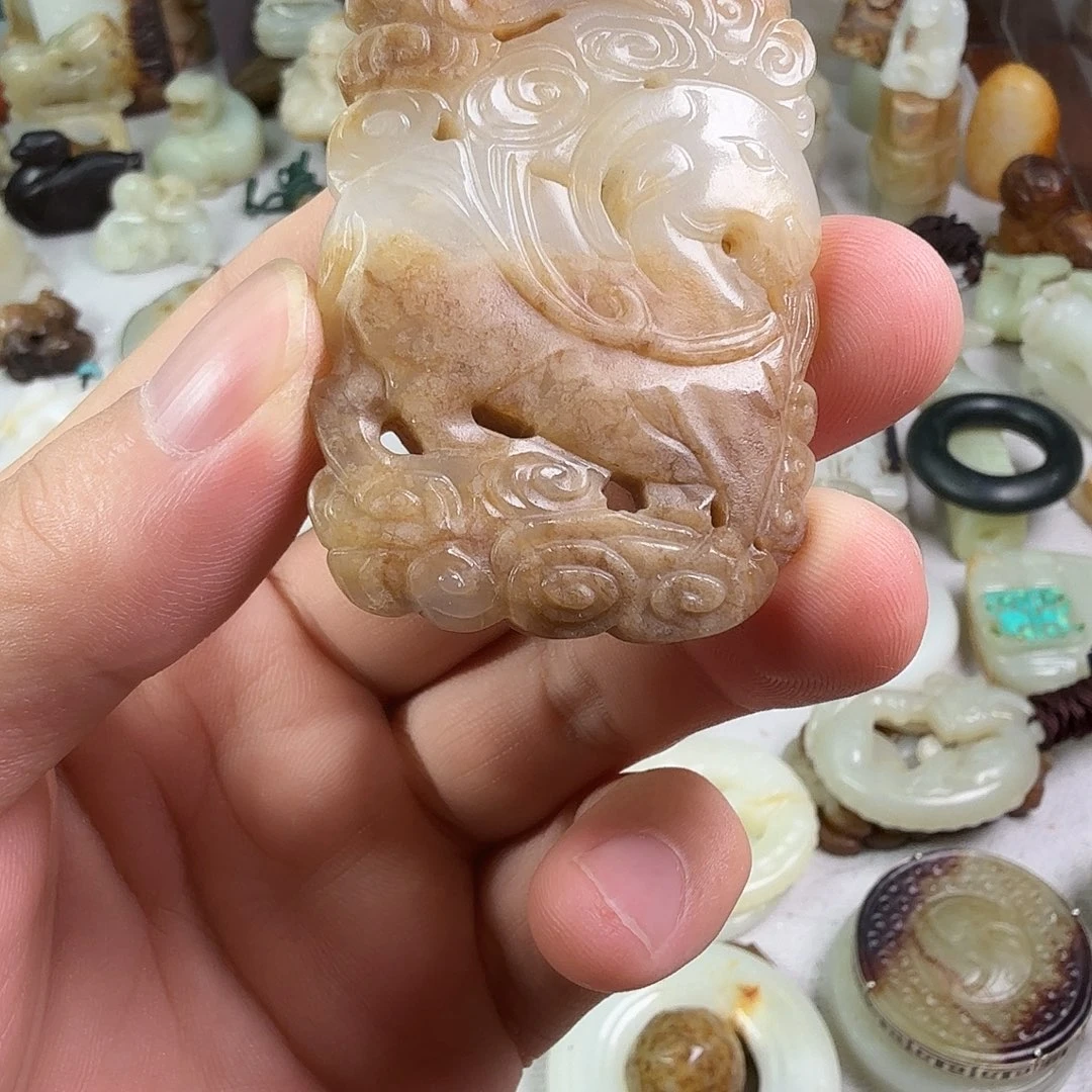 未镶嵌和田玉车挂