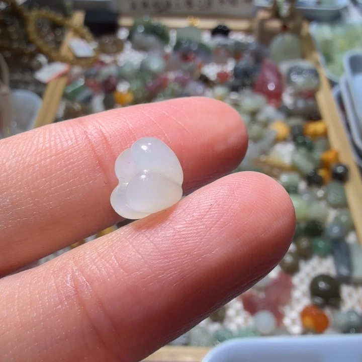 和田玉未镶嵌珠宝半成品