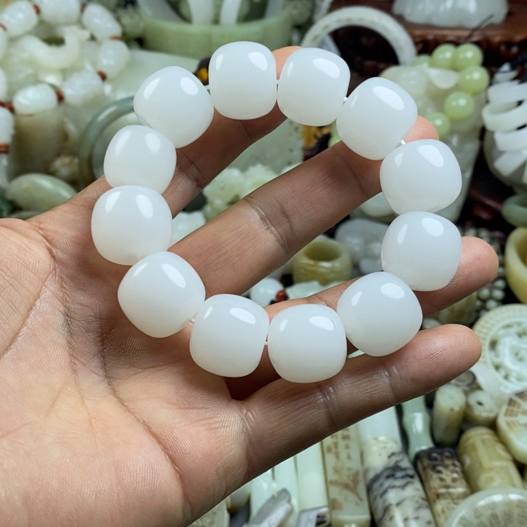 和田玉（糖玉）未镶嵌颈饰