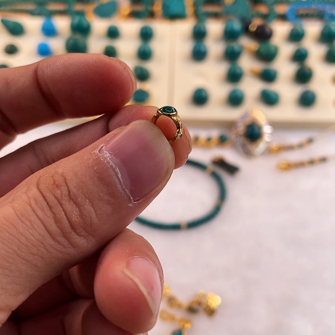 绿松石未镶嵌配饰