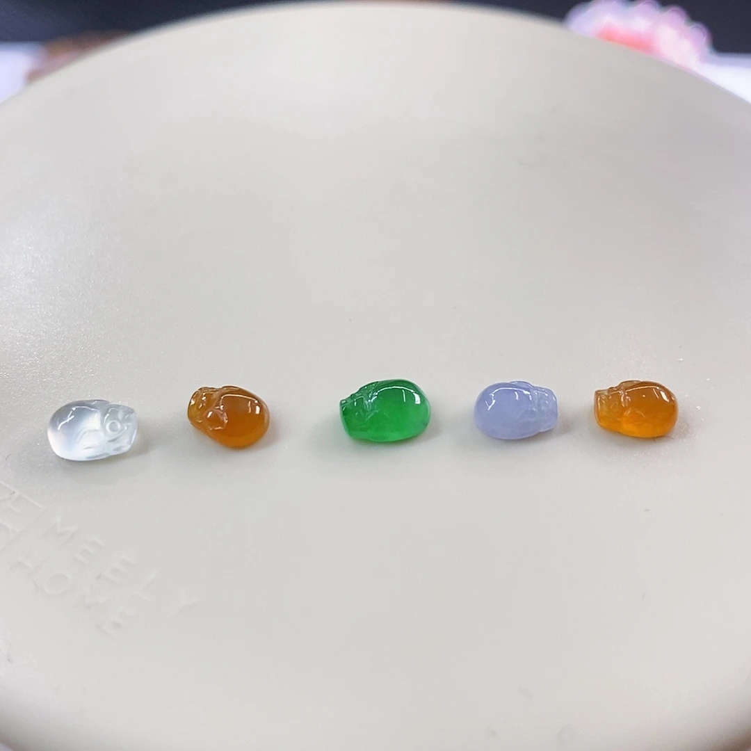 裸石翡翠一手福利貔貅
