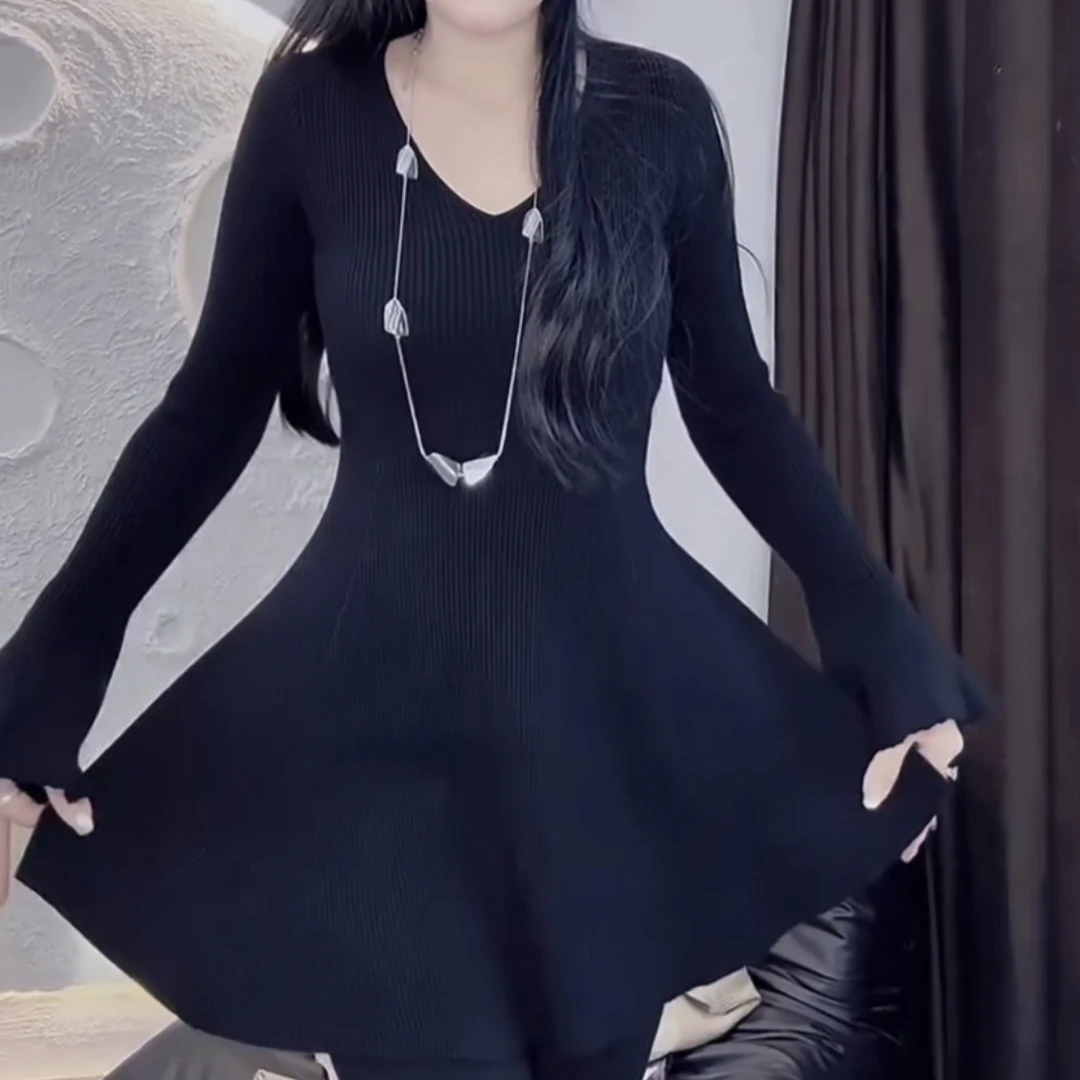 网红时尚秋冬V领连衣裙显瘦