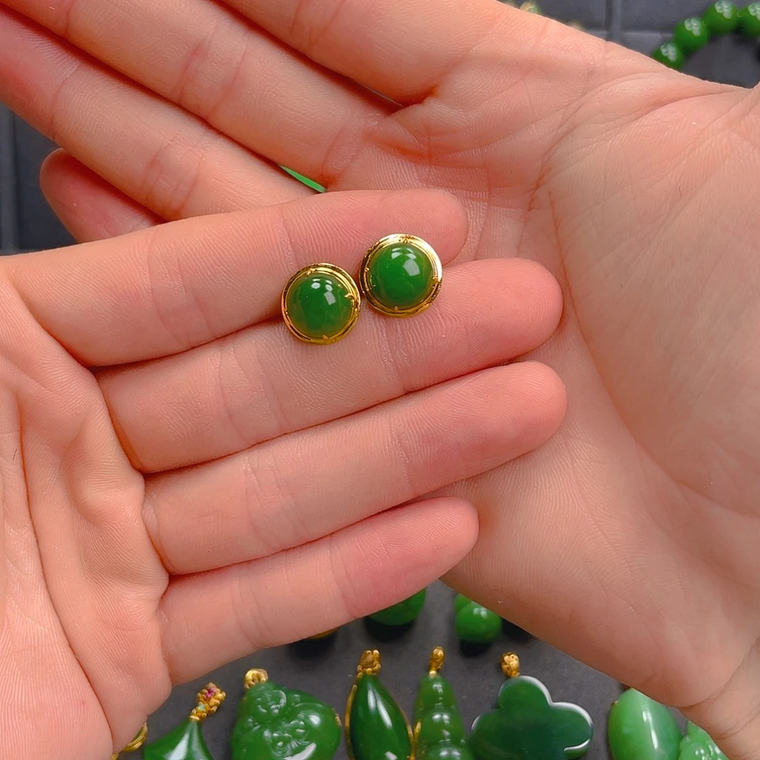 和田玉（碧玉）18K金镶嵌耳饰