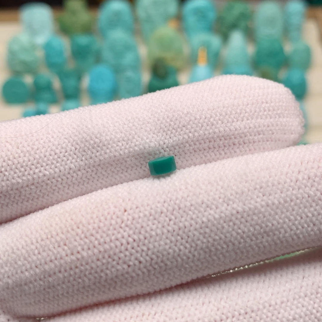 绿松石配饰未镶嵌陈*